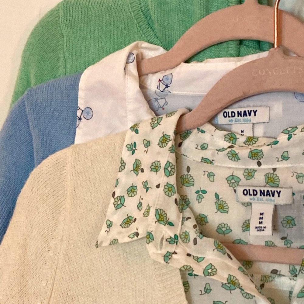 5 pc OLD NAVY bundle - 3 sweaters 2 blouses sz M